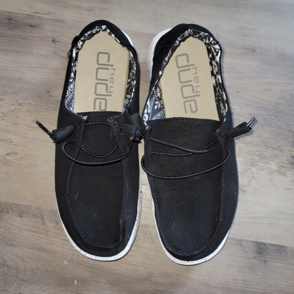 NWOT Women's Hey Dude Shoes